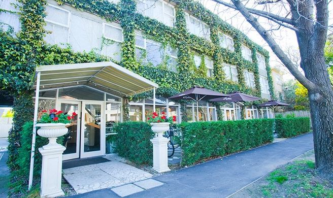 Punt Road Apartment Hotel Exterior