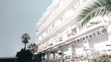 Hotel Cristallo Exterior