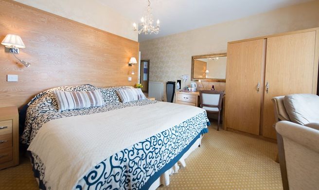 Gwesty'r Marine Hotel Room