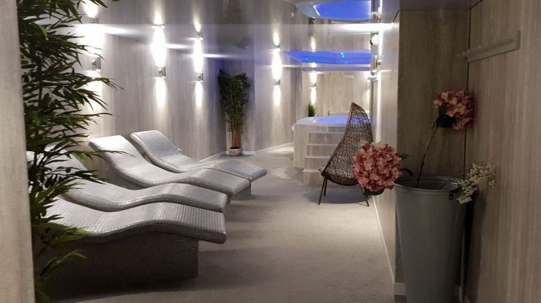 <b>Gwesty'r Marine Hotel Spa</b>