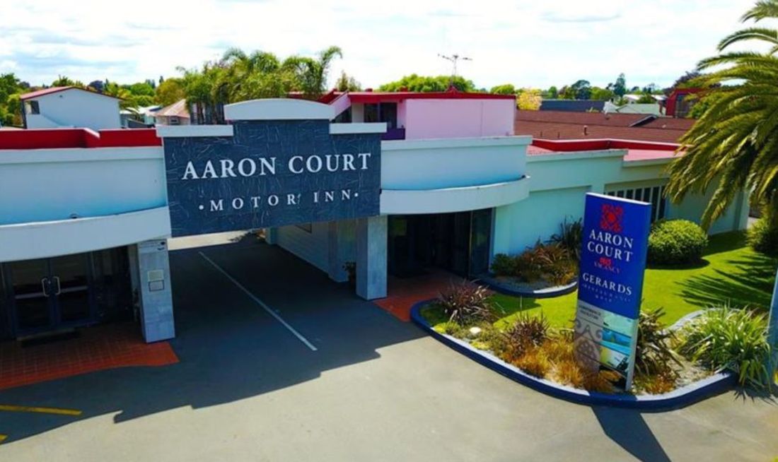 Aaron Court Motor Inn Exterior
