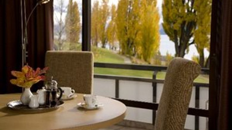 <b>Edgewater - Lake Wanaka Room</b>