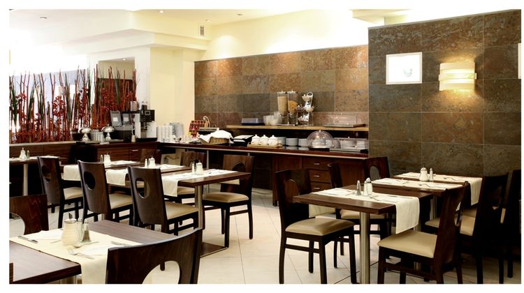 Attache Hotel Pension Restaurant