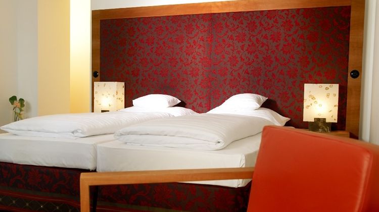 Hotel Papageno Room