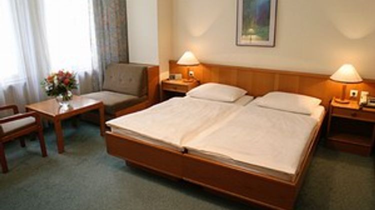 Hotel Zipser Room