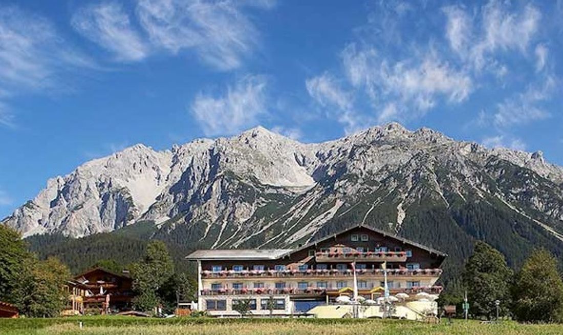 Berghof Hotel Exterior