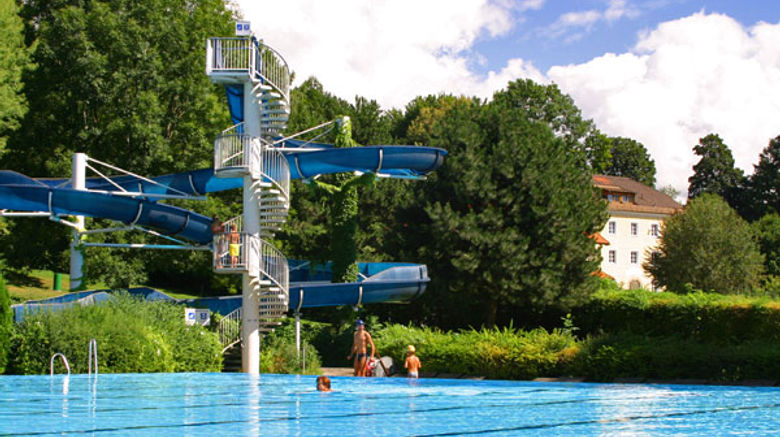 <b>Austria Classic Hotel Heiligkreuz Pool</b> <b>Austria Classic Hotel Heiligkreuz Pool</b>