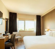 HF Tuela Porto Room