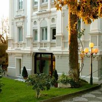 Hotel Flora