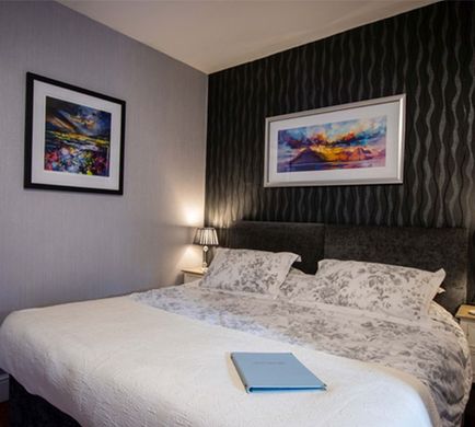 Howard Arms Hotel Room