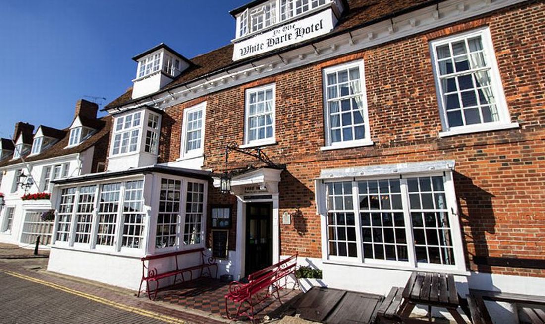 Ye Olde White Harte Hotel Exterior