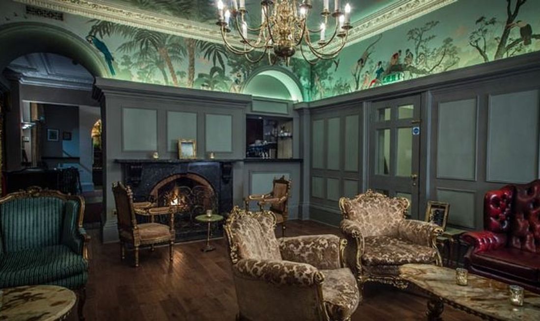 The Walton Hotel, Bar & Restaurant Lobby