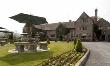 Old Court Hotel & Suites