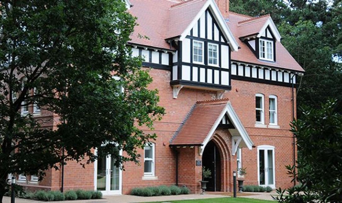 Dower House Hotel Exterior