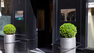 Le Senat Hotel