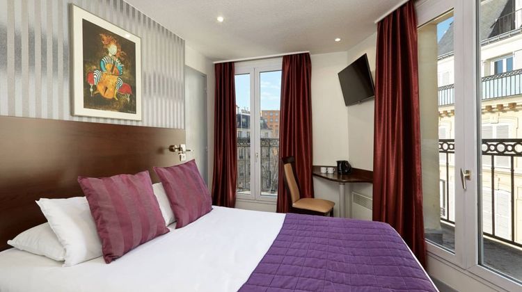 Alane Hotel Room