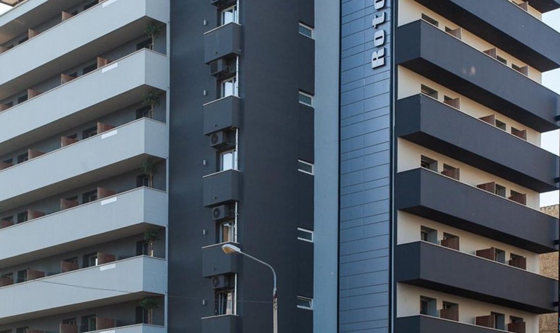 Rotonda Hotel Exterior