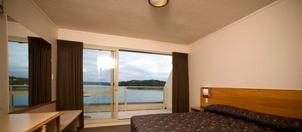 Hotel Beachcomber Room