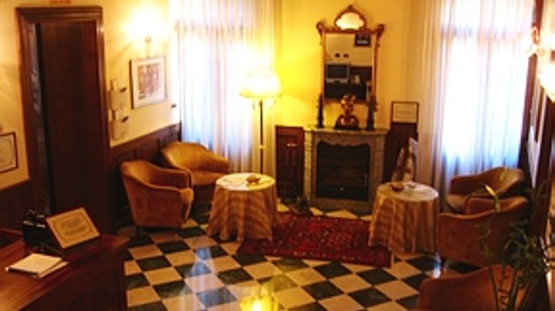 <b>Pension Accademia Villa Maravegie Lobby</b>