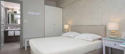 Grotta Hotel Room