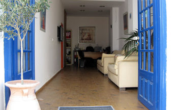 Helmos Hotel