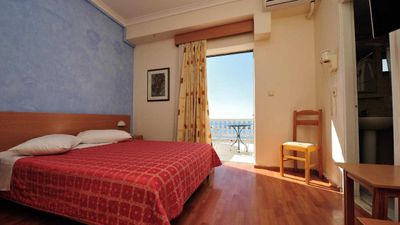 Adonis City Hotel