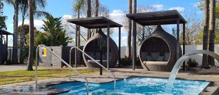 Federation Motor Inn Pool
