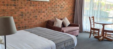 Federation Motor Inn Room