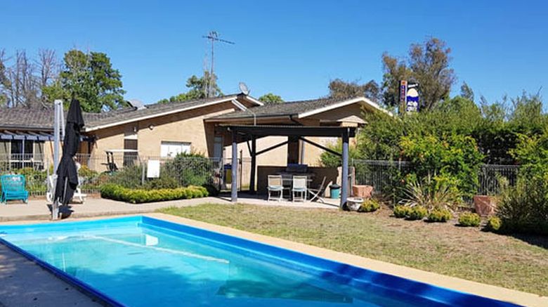 <b>Amber Court Motor Inn Pool</b>