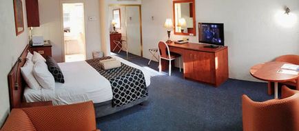 Amber Court Motor Inn Room