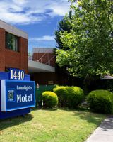 Lamplighter Motel