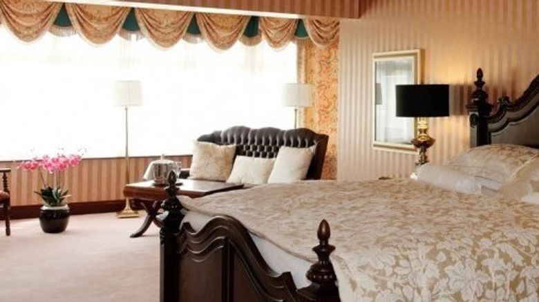 <b>Devon Inn Room</b>