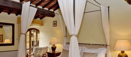 Borgo San Luigi Room