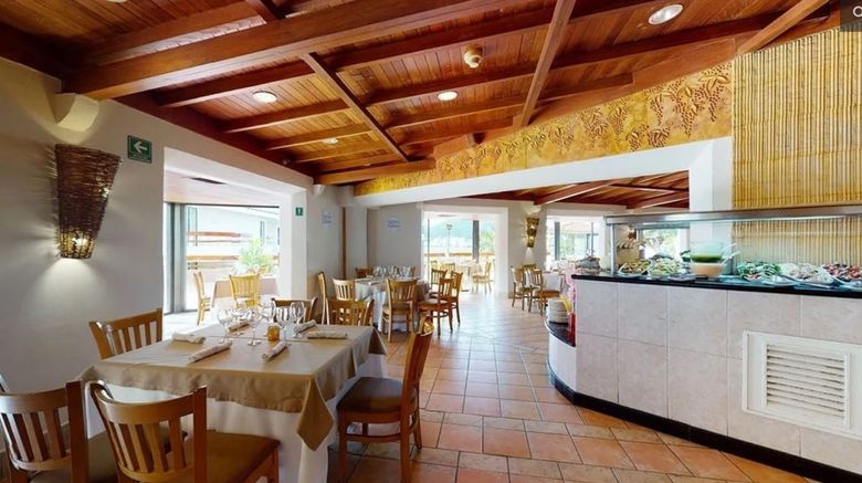 <b>Park Royal Beach Acapulco Restaurant</b>