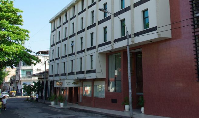 Victoria Regia Hotel & Suites Exterior