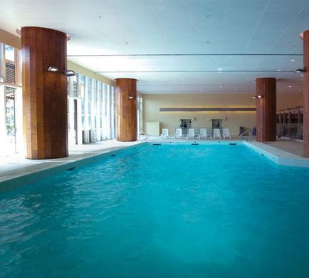 Kornhill Apartments Pool