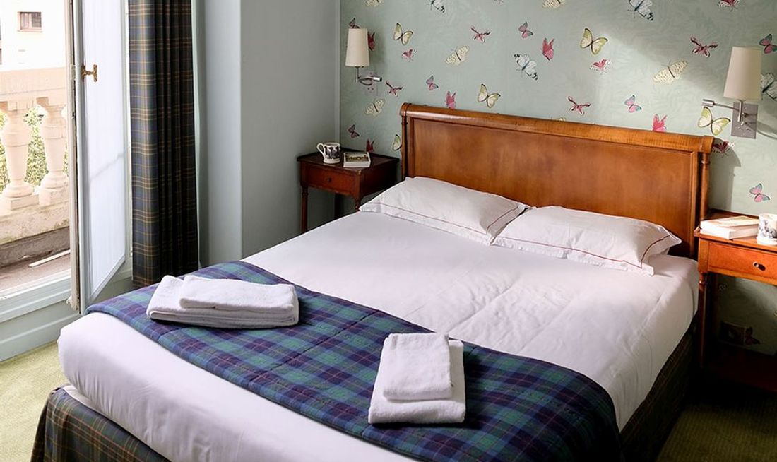 HotelHome Paris 16 Room