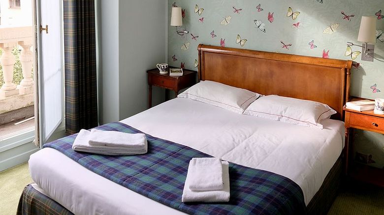 <b>HotelHome Paris 16 Room</b>