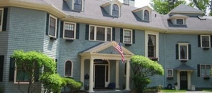 Balance Rock Inn Exterior