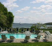 Balance Rock Inn Pool