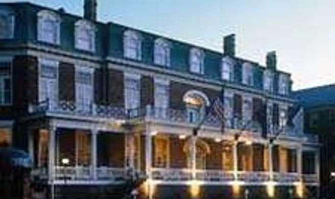 The Martha Washington Inn & Spa Exterior