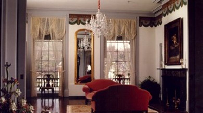 <b>The Martha Washington Inn & Spa Lobby</b>