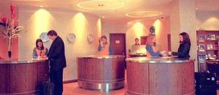 Novotel Montreal Centre Lobby