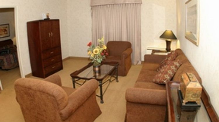La Hacienda San Jose Silicon Valley Suite