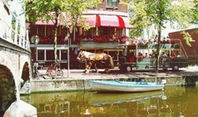 Hotel Leeuwenbrug Exterior