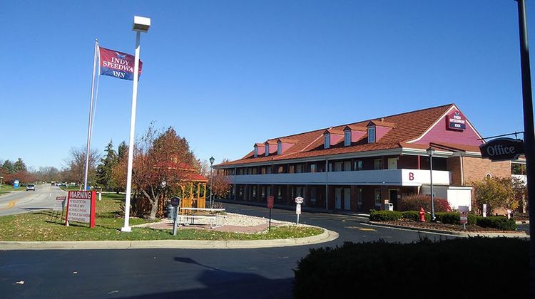 Indy Speedway Inn Exterior