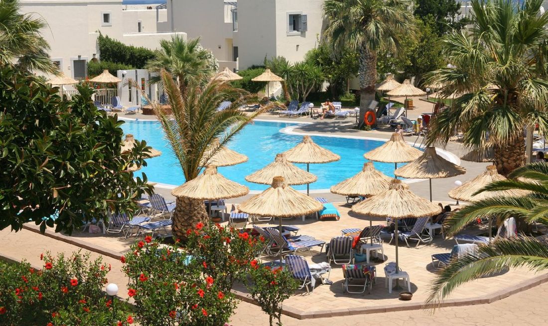 Europa Beach Hotel Exterior