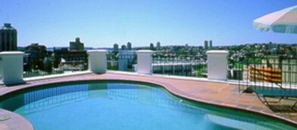 The Crescent On Bayswater Pool