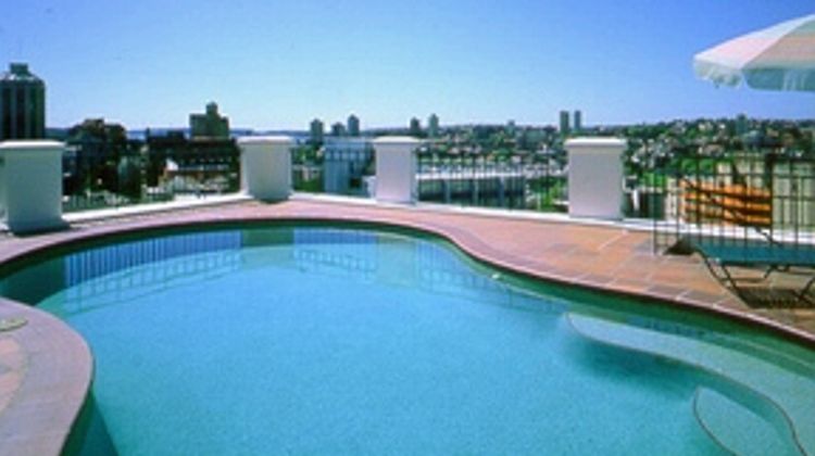 The Crescent On Bayswater Pool