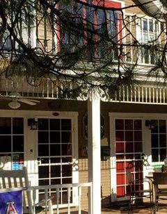 Prescott Pines Hotel & Wine Bar